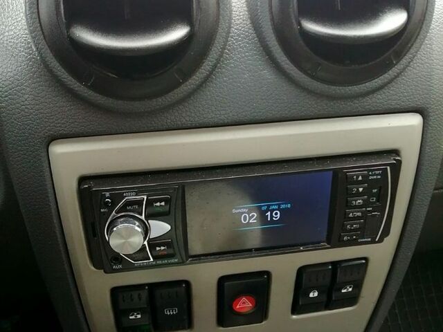 Синий Рено Логан, объемом двигателя 1.6 л и пробегом 195 тыс. км за 2900 $, фото 4 на Automoto.ua