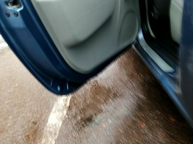 Синий Рено Логан, объемом двигателя 1.6 л и пробегом 195 тыс. км за 2900 $, фото 2 на Automoto.ua