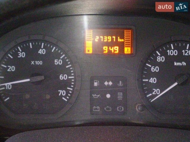Синій Рено Логан, об'ємом двигуна 1.6 л та пробігом 274 тис. км за 4200 $, фото 3 на Automoto.ua