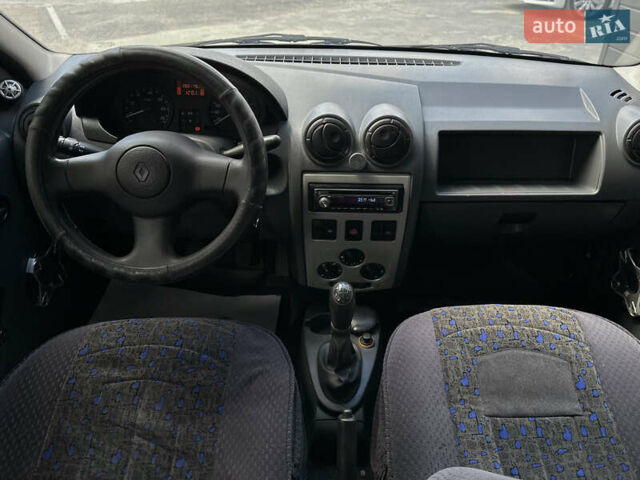 Синій Рено Логан, об'ємом двигуна 1.46 л та пробігом 266 тис. км за 5700 $, фото 22 на Automoto.ua