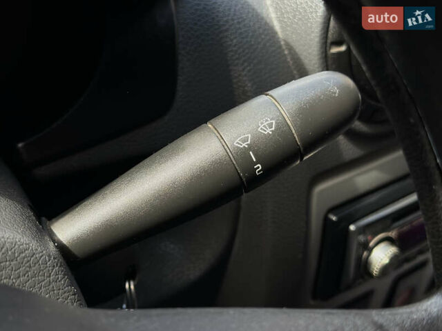 Синій Рено Логан, об'ємом двигуна 1.46 л та пробігом 266 тис. км за 5700 $, фото 25 на Automoto.ua