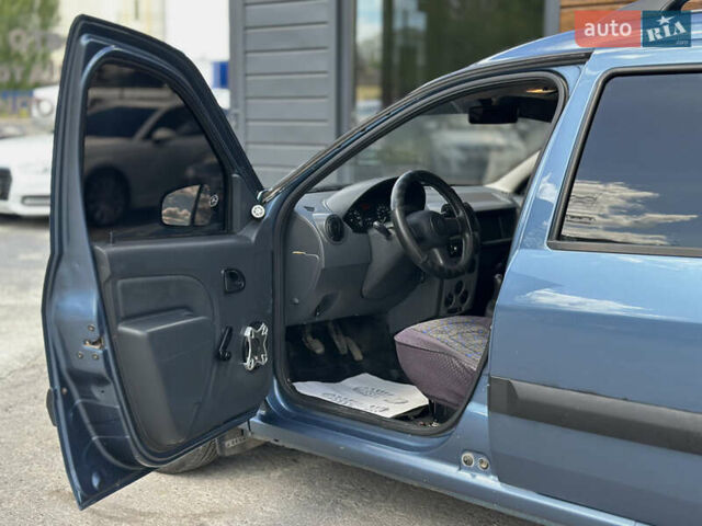 Синій Рено Логан, об'ємом двигуна 1.46 л та пробігом 266 тис. км за 5700 $, фото 18 на Automoto.ua