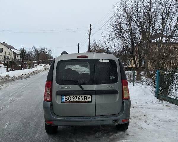 Синий Рено Логан, объемом двигателя 1.6 л и пробегом 513 тыс. км за 3750 $, фото 4 на Automoto.ua
