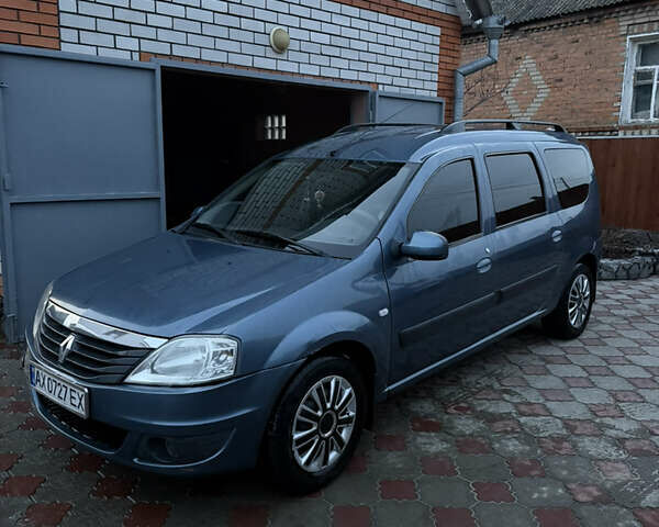 Синій Рено Логан, об'ємом двигуна 1.6 л та пробігом 245 тис. км за 4300 $, фото 4 на Automoto.ua