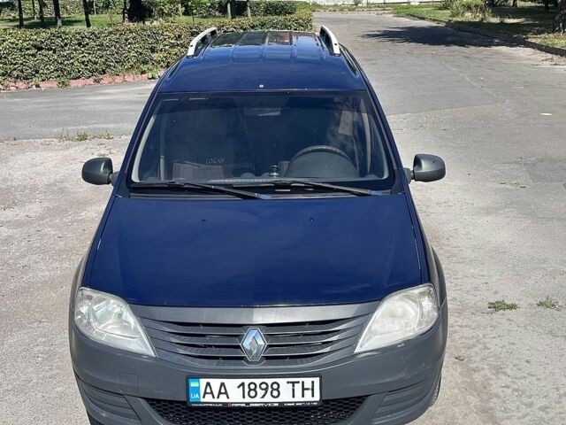 Синій Рено Логан, об'ємом двигуна 1.6 л та пробігом 353 тис. км за 4200 $, фото 2 на Automoto.ua