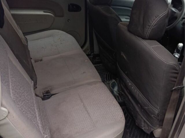 Синій Рено Логан, об'ємом двигуна 1.6 л та пробігом 362 тис. км за 2800 $, фото 11 на Automoto.ua