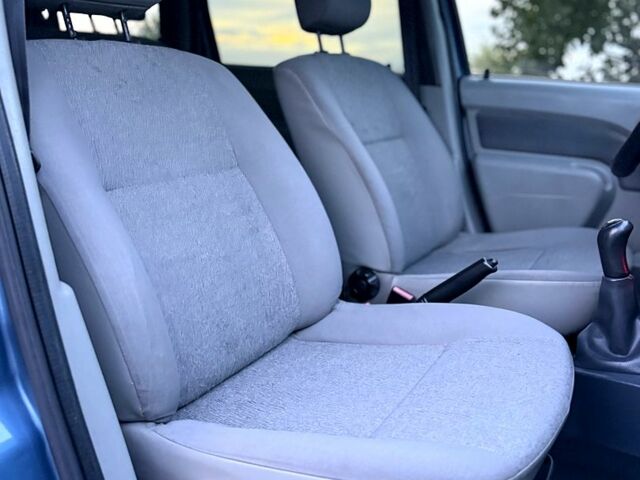 Синий Рено Логан, объемом двигателя 1.6 л и пробегом 185 тыс. км за 5999 $, фото 7 на Automoto.ua