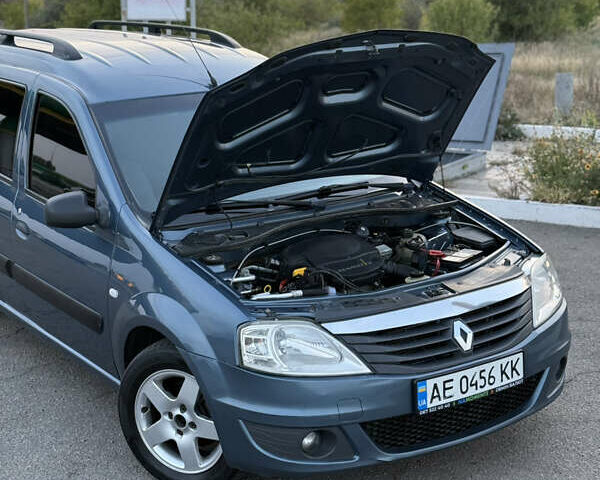 Синій Рено Логан, об'ємом двигуна 1.6 л та пробігом 185 тис. км за 5999 $, фото 27 на Automoto.ua