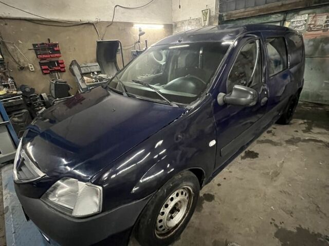 Синій Рено Логан, об'ємом двигуна 1.6 л та пробігом 362 тис. км за 2800 $, фото 1 на Automoto.ua