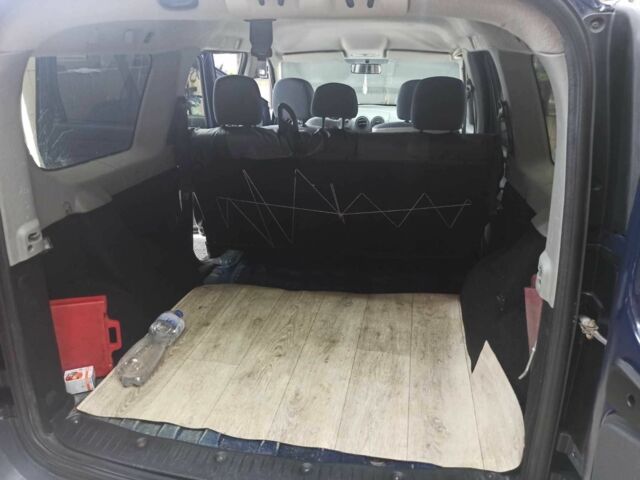 Синий Рено Логан, объемом двигателя 1.6 л и пробегом 2 тыс. км за 4700 $, фото 10 на Automoto.ua