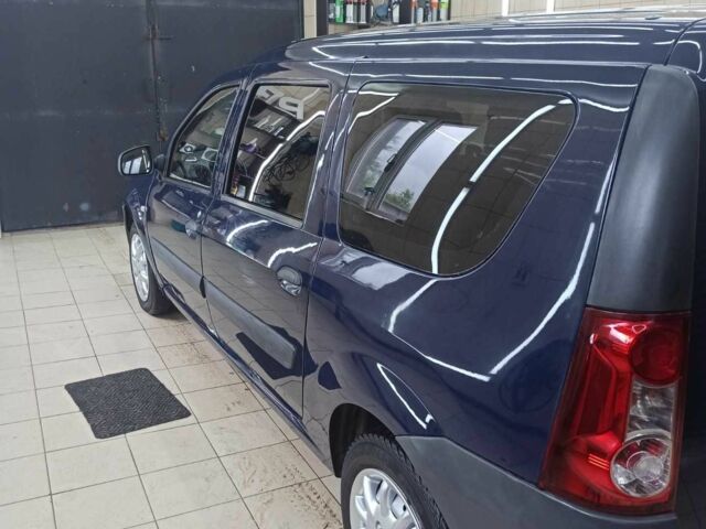 Синий Рено Логан, объемом двигателя 1.6 л и пробегом 2 тыс. км за 4700 $, фото 1 на Automoto.ua