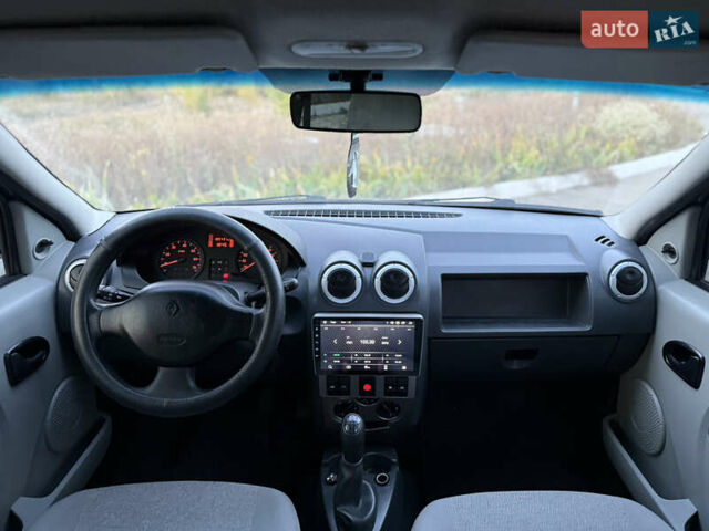 Синій Рено Логан, об'ємом двигуна 1.6 л та пробігом 185 тис. км за 5999 $, фото 16 на Automoto.ua