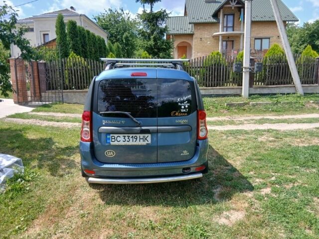 Синій Рено Логан, об'ємом двигуна 1.6 л та пробігом 320 тис. км за 5010 $, фото 4 на Automoto.ua