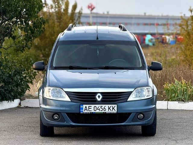 Синий Рено Логан, объемом двигателя 1.6 л и пробегом 185 тыс. км за 5999 $, фото 1 на Automoto.ua