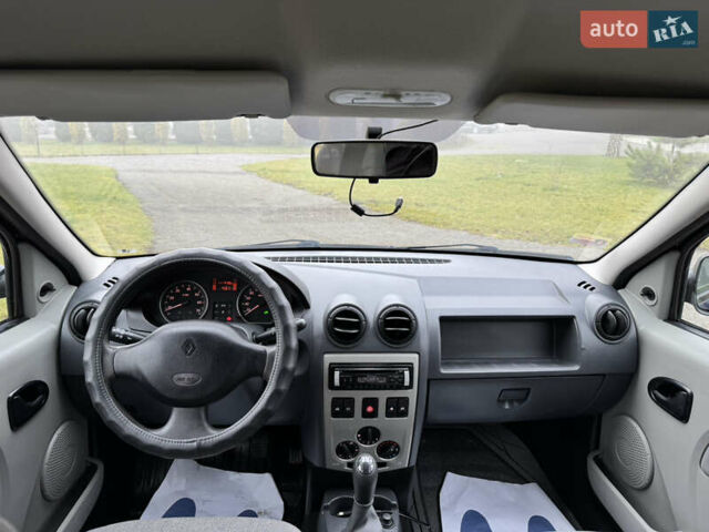 Синий Рено Логан, объемом двигателя 1.6 л и пробегом 110 тыс. км за 6700 $, фото 18 на Automoto.ua