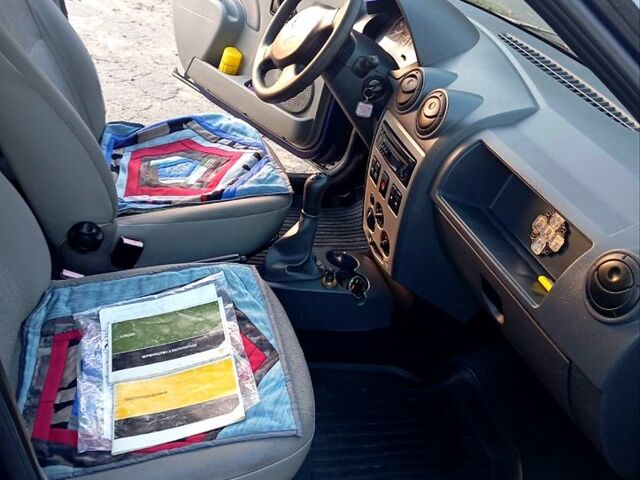 Синій Рено Логан, об'ємом двигуна 1.5 л та пробігом 257 тис. км за 5400 $, фото 5 на Automoto.ua