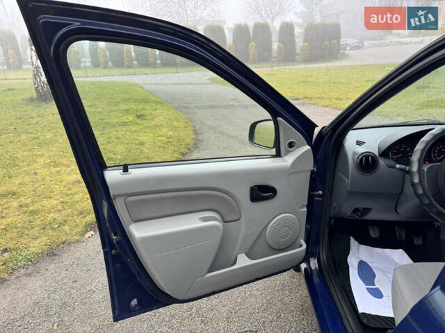 Синий Рено Логан, объемом двигателя 1.6 л и пробегом 110 тыс. км за 6700 $, фото 15 на Automoto.ua