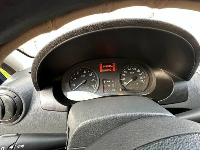 Синий Рено Логан, объемом двигателя 0 л и пробегом 240 тыс. км за 4550 $, фото 2 на Automoto.ua