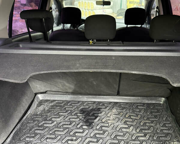 Синій Рено Логан, об'ємом двигуна 1.46 л та пробігом 309 тис. км за 5900 $, фото 10 на Automoto.ua