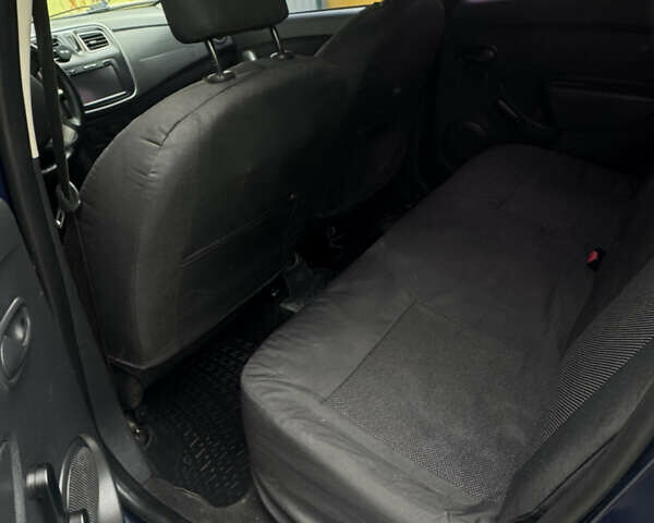 Синій Рено Логан, об'ємом двигуна 1.46 л та пробігом 309 тис. км за 5900 $, фото 8 на Automoto.ua