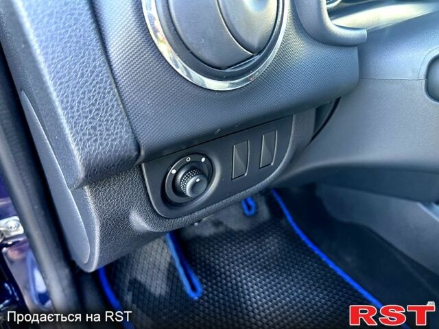 Синий Рено Логан, объемом двигателя 1.6 л и пробегом 0 тыс. км за 6800 $, фото 7 на Automoto.ua