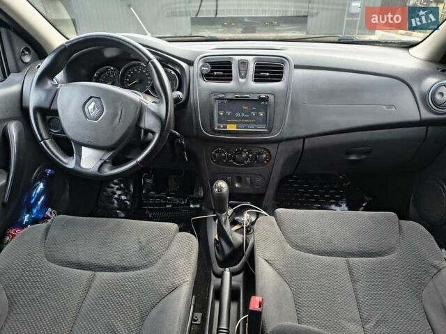 Рено Логан 2015 в Львове на Automoto.ua Синий Рено Логан, объемом двигателя 1.46 л и пробегом 290 тыс. км за 5299 $, фото 12 на Automoto.ua