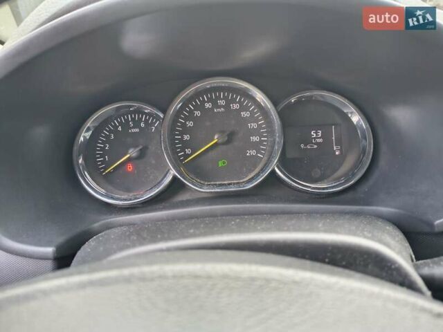 Рено Логан 2015 в Львове на Automoto.ua Синий Рено Логан, объемом двигателя 1.46 л и пробегом 290 тыс. км за 5299 $, фото 8 на Automoto.ua