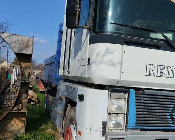 Белый Рено Магнум, объемом двигателя 12 л и пробегом 75 тыс. км за 8500 $, фото 9 на Automoto.ua