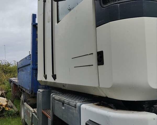 Белый Рено Магнум, объемом двигателя 12 л и пробегом 75 тыс. км за 8500 $, фото 2 на Automoto.ua