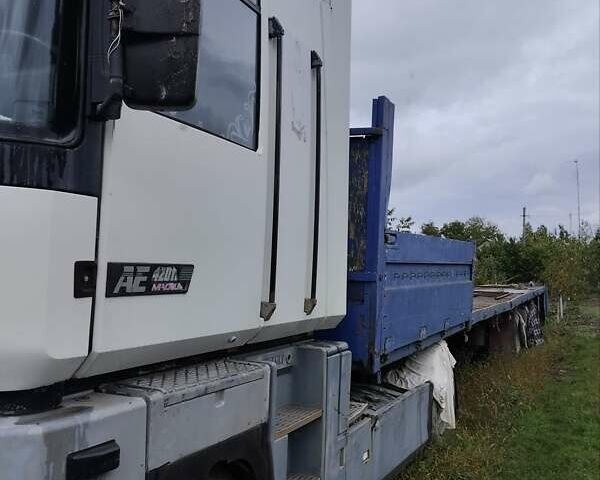 Белый Рено Магнум, объемом двигателя 12 л и пробегом 75 тыс. км за 8500 $, фото 1 на Automoto.ua