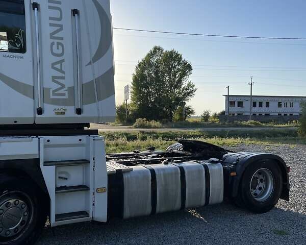 Білий Рено Магнум, об'ємом двигуна 12.78 л та пробігом 1 тис. км за 11000 $, фото 7 на Automoto.ua