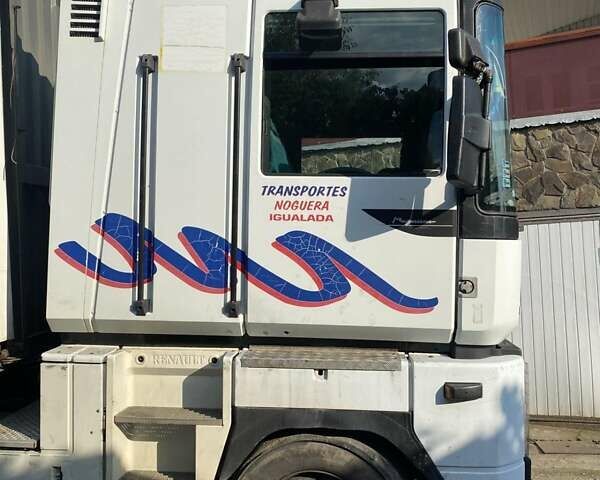 Белый Рено Магнум, объемом двигателя 12 л и пробегом 950 тыс. км за 7000 $, фото 14 на Automoto.ua