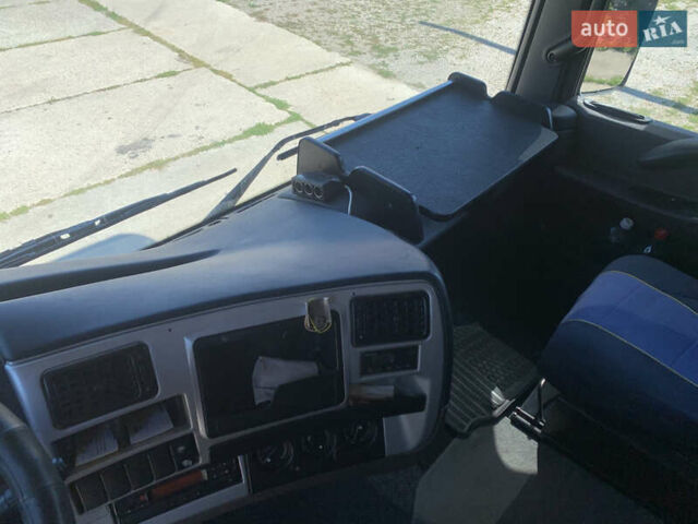 Белый Рено Магнум, объемом двигателя 11.93 л и пробегом 900 тыс. км за 6500 $, фото 4 на Automoto.ua