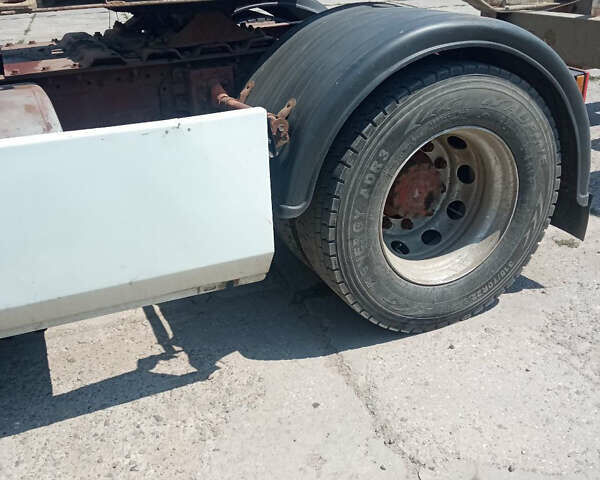 Белый Рено Магнум, объемом двигателя 12 л и пробегом 100 тыс. км за 5000 $, фото 2 на Automoto.ua