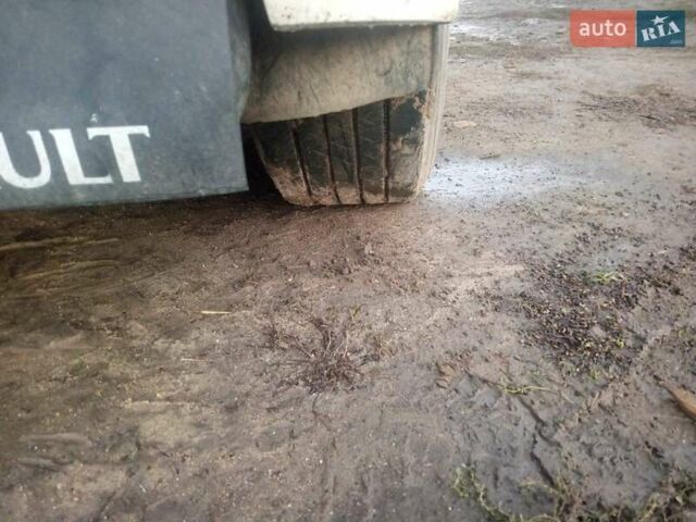 Білий Рено Магнум, об'ємом двигуна 12 л та пробігом 100 тис. км за 4800 $, фото 1 на Automoto.ua