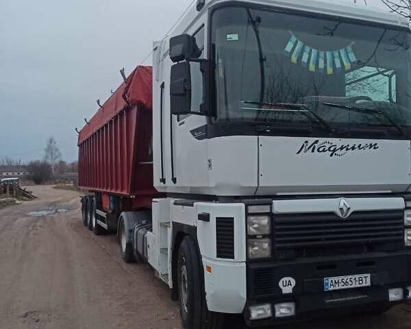 Белый Рено Магнум, объемом двигателя 11.93 л и пробегом 999 тыс. км за 20000 $, фото 3 на Automoto.ua