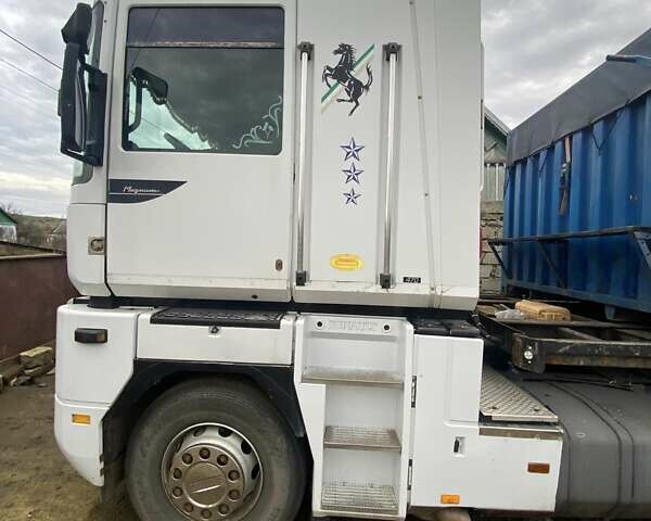 Білий Рено Магнум, об'ємом двигуна 11.93 л та пробігом 110 тис. км за 5200 $, фото 1 на Automoto.ua