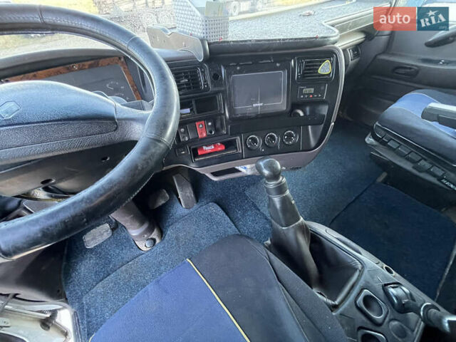 Белый Рено Магнум, объемом двигателя 11.9 л и пробегом 308 тыс. км за 4750 $, фото 16 на Automoto.ua