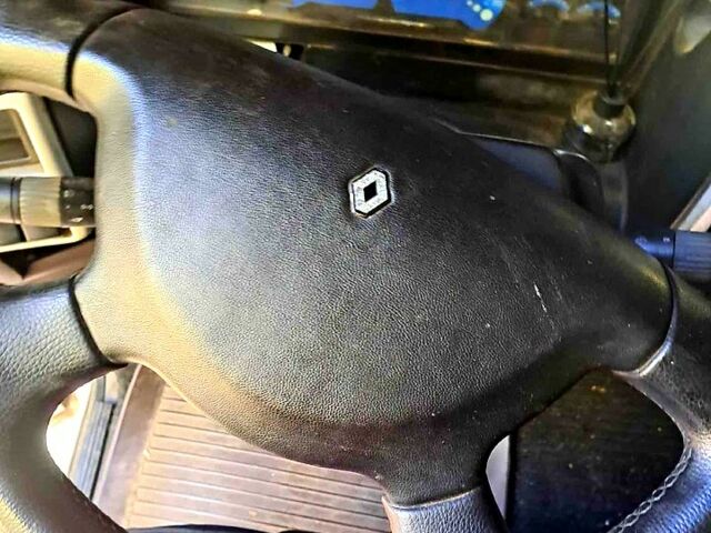 Білий Рено Магнум, об'ємом двигуна 12 л та пробігом 0 тис. км за 6000 $, фото 5 на Automoto.ua