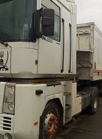 Белый Рено Магнум, объемом двигателя 11.93 л и пробегом 1000 тыс. км за 8000 $, фото 1 на Automoto.ua