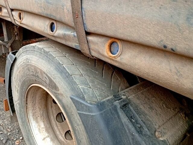 Белый Рено Магнум, объемом двигателя 12 л и пробегом 1000 тыс. км за 3500 $, фото 6 на Automoto.ua