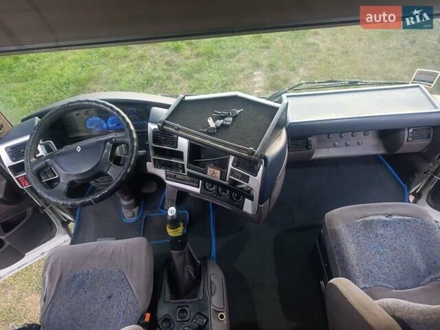 Белый Рено Магнум, объемом двигателя 11.9 л и пробегом 1 тыс. км за 5700 $, фото 16 на Automoto.ua