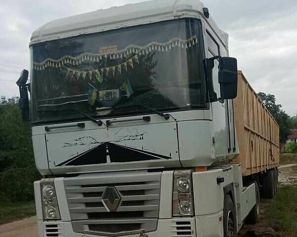 Белый Рено Магнум, объемом двигателя 11.9 л и пробегом 600 тыс. км за 7500 $, фото 2 на Automoto.ua