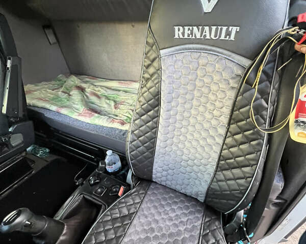 Белый Рено Магнум, объемом двигателя 12.5 л и пробегом 1 тыс. км за 15000 $, фото 4 на Automoto.ua