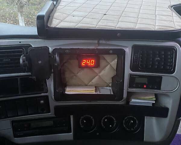 Белый Рено Магнум, объемом двигателя 11.9 л и пробегом 120 тыс. км за 6300 $, фото 6 на Automoto.ua