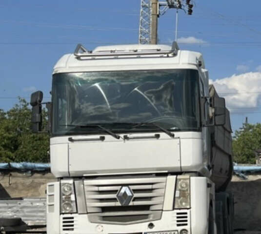 Белый Рено Магнум, объемом двигателя 11.93 л и пробегом 100 тыс. км за 6336 $, фото 1 на Automoto.ua
