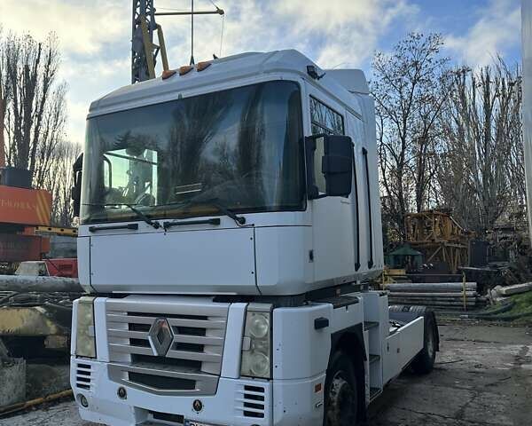 Белый Рено Магнум, объемом двигателя 0 л и пробегом 1 тыс. км за 5800 $, фото 3 на Automoto.ua