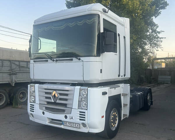 Белый Рено Магнум, объемом двигателя 11.93 л и пробегом 990 тыс. км за 7800 $, фото 1 на Automoto.ua