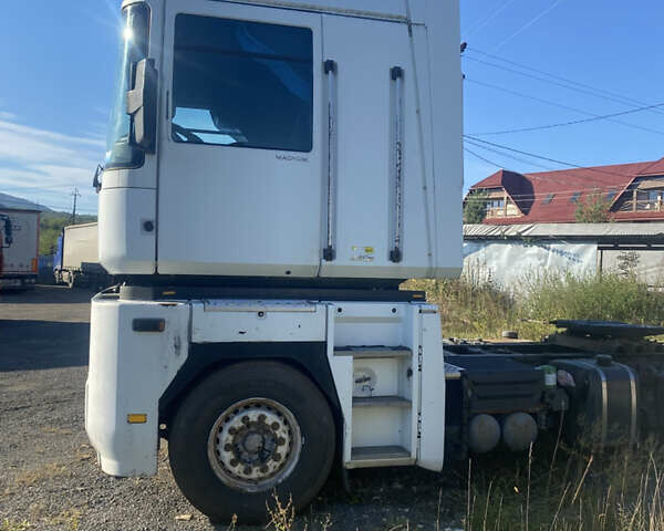 Рено Магнум 2006 в Сваляве на Automoto.ua Белый Рено Магнум, объемом двигателя 12 л и пробегом 1 тыс. км за 5400 $, фото 5 на Automoto.ua