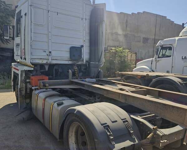 Белый Рено Магнум, объемом двигателя 11.93 л и пробегом 850 тыс. км за 5000 $, фото 1 на Automoto.ua
